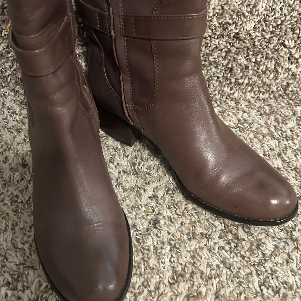 Michael Kors Brown Tall Boots w/MK Locket Women's Sz 9.5 Excellent Condition - Picture 6 of 9